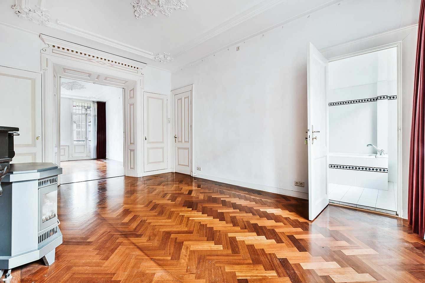 Central apartment with elevator